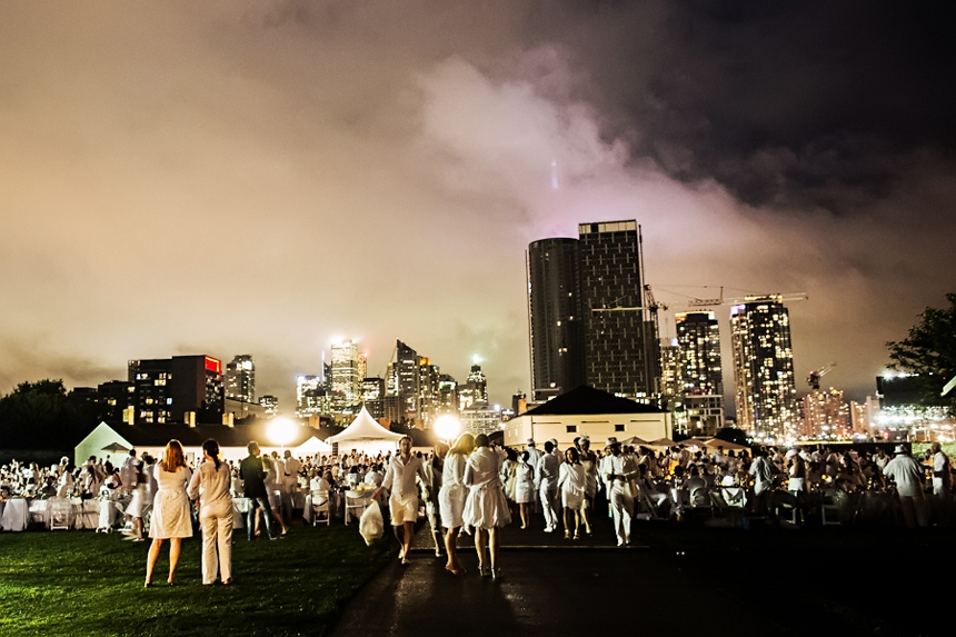 Dîner en Blanc Toronto Luxury Toronto Wedding Planner Devoted to